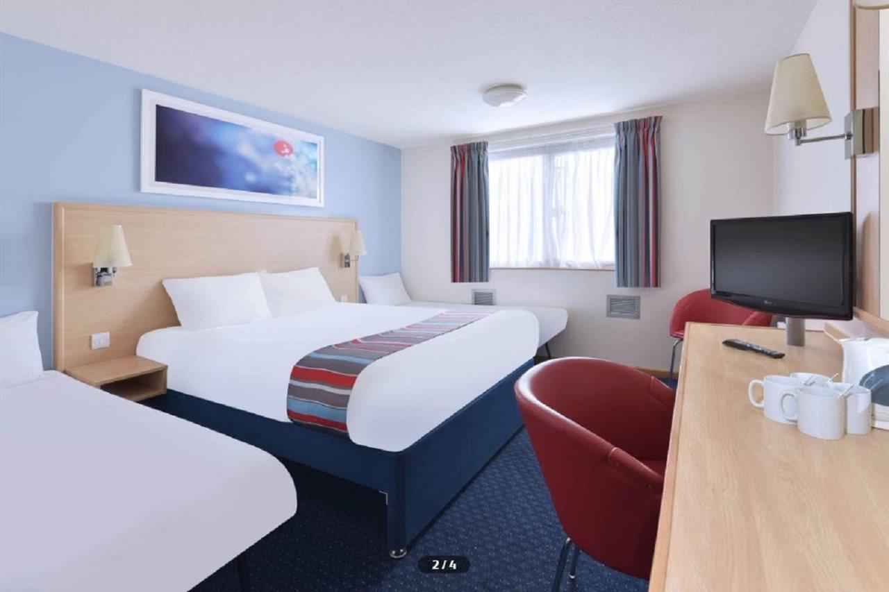 Travelodge Aberdeen Central Buitenkant foto