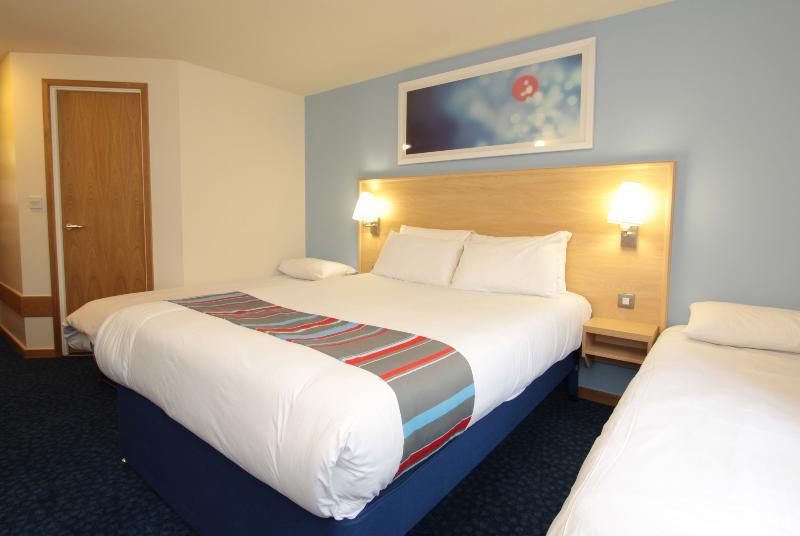 Travelodge Aberdeen Central Buitenkant foto